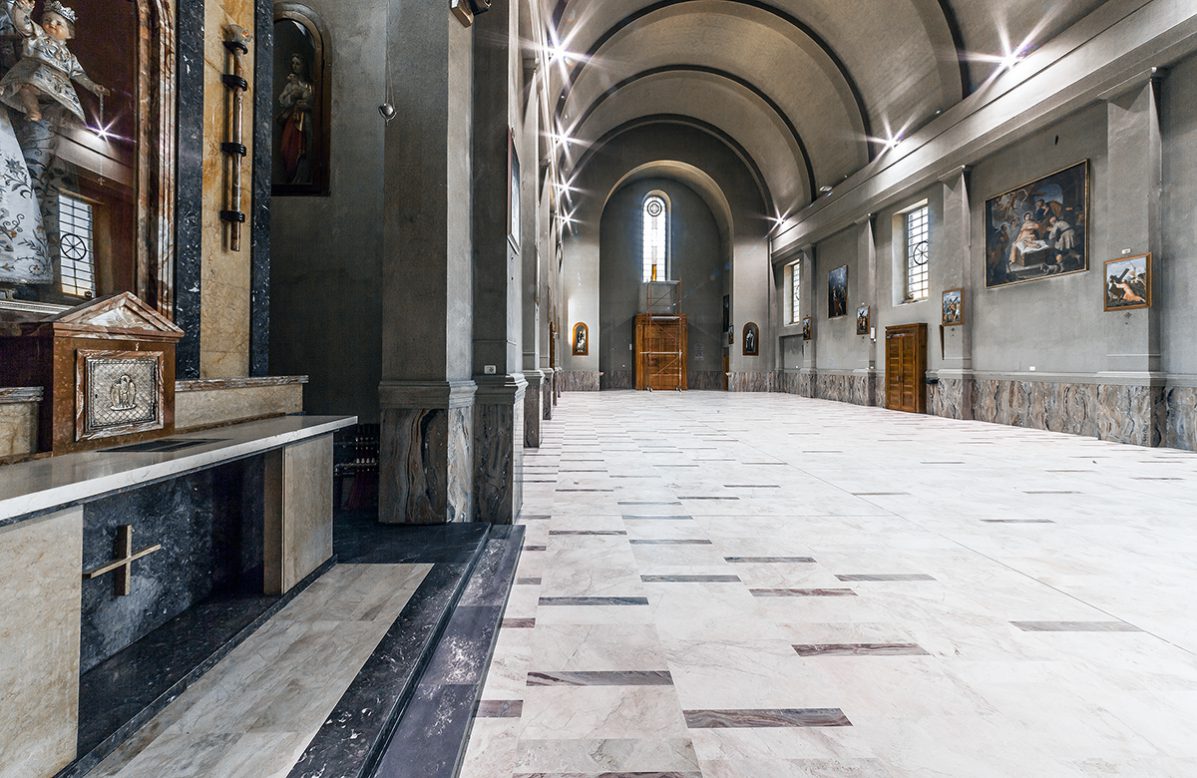 Nueva pavimentación para la iglesia de san Antonio abad